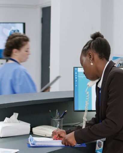 african-american-receptionist-answering-landline-p-2025-02-19-09-08-08-utc-min